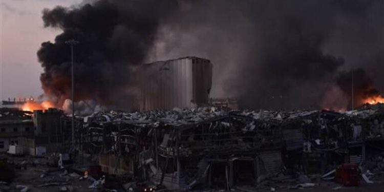 Lübnan’da Başbakan istifa etti