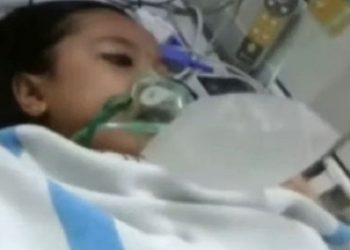 Ölen çocuk cenaze sırasında dirildi