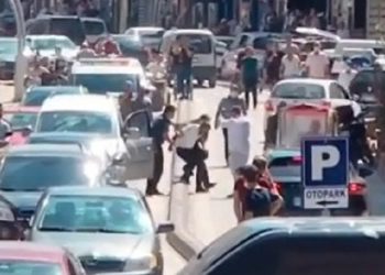 Çaldığı araçla 9 otomobile vurduktan sonra yakalandı