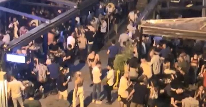 Bursa’da virüs yine unutuldu, eğlence tam gaz sürüyor