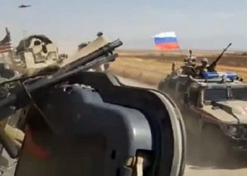 Rus askeri aracı, Amerikan ordusuna ait bir araca çarptı!