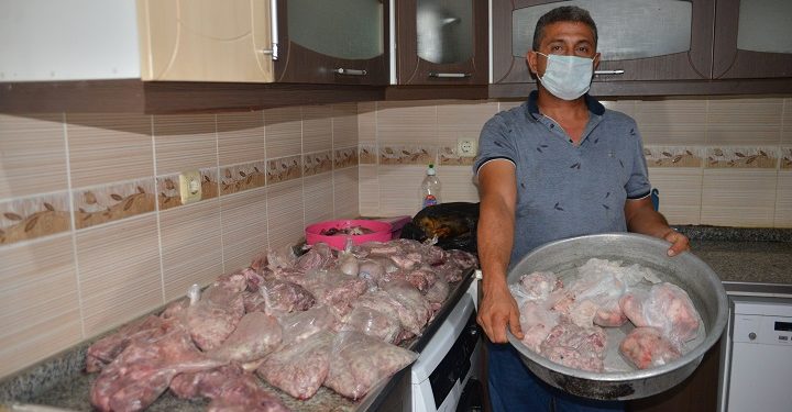 Elektrikler kesildi, kurban etleri çöpe atıldı