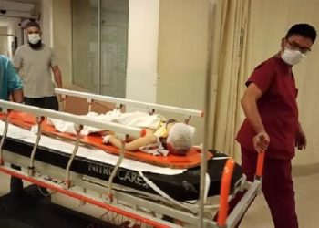 Bursalı minik çocuk oyun oynarken balkondan düştü