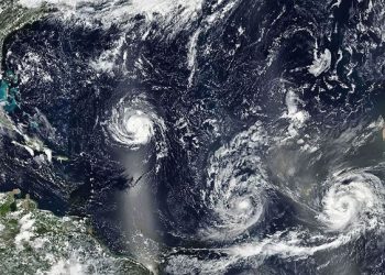 ABD’de 2 tropik fırtına endişesi