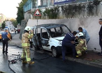 Eşine kızdı, arabayı yaktı