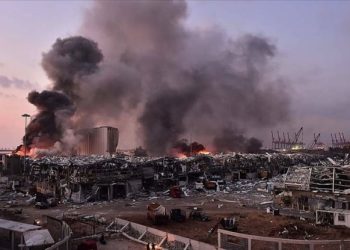 Beyrut’taki patlamanın ardından 3 bakan istifa etti