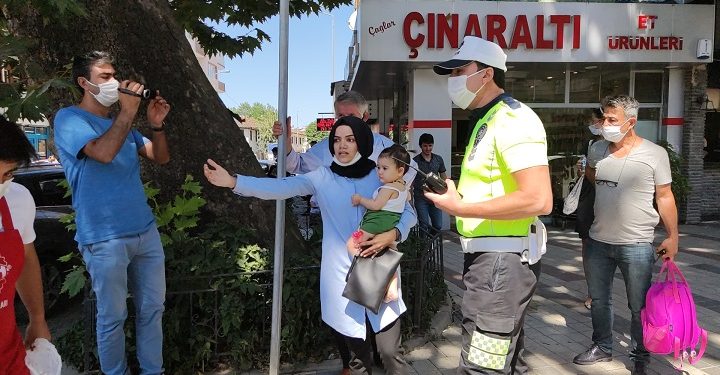 Bursa’da anne ve bebeğine otomobil çarptı