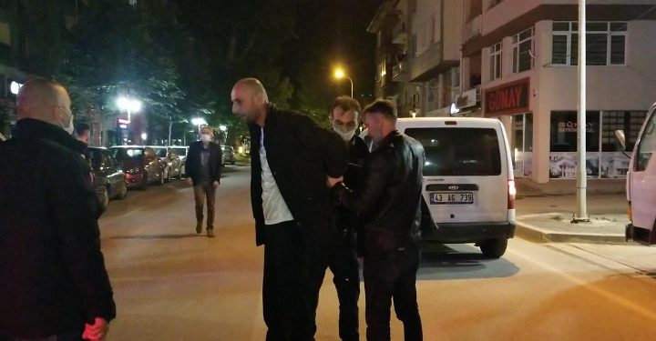 Tartıştığı arkadaşını öldürdü!