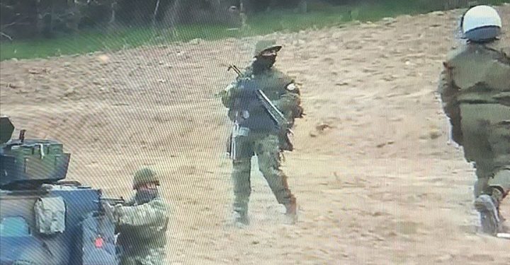 Yunan askerleri Türk köyünde tatbikat yaptı