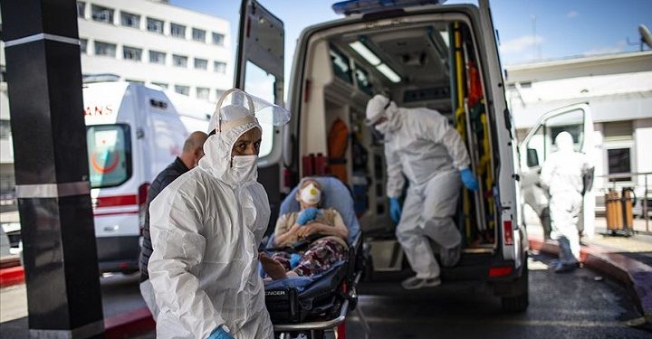 Türkiye’de aktif vaka ve ağır hasta sayısı artıyor