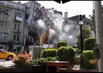 Bursa’daki tarihi bina yıkıldı