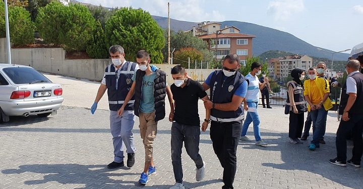 Bursa’da gasp şüphelisi 5 kişi yakalandı