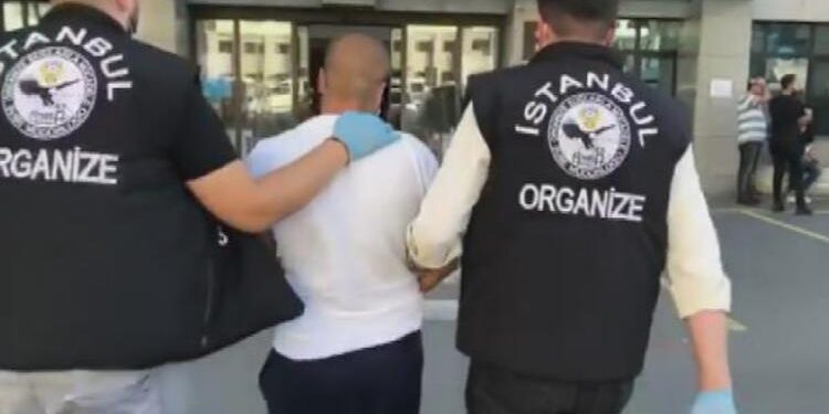 Eski futbolcu, silah kaçakçılığından tutuklandı