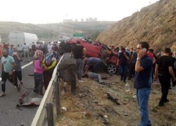 3 kardeş trafik kazasında öldü