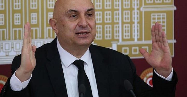 Macron’a bir tepki de CHP’den