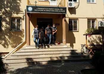 Bursa’da hapisten çıktılar, uyuşturucuyla yakalandılar