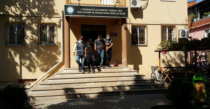 Bursa’da hapisten çıktılar, uyuşturucuyla yakalandılar