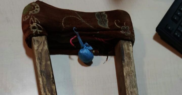 Engelli koltuk değneğinden uyuşturucu çıktı