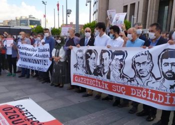 ‘MİT haberi’ davasında tahliye kararı