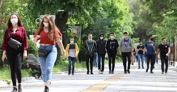 Acı tablo: Her iki gençten biri mutlu değil