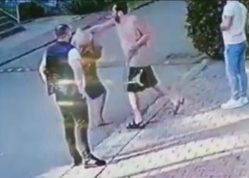 Halil Sezai yaşlı adamı dövdü!