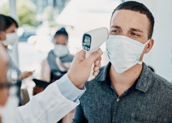 Türkiye’de her yüz kişiden 11’i koronavirüse inanmıyor