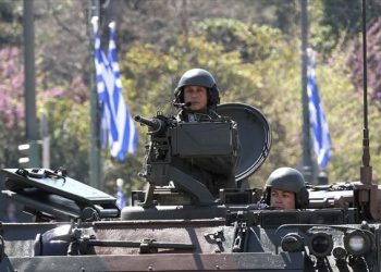 Yunanistan panikte! Yeni silahlar aldılar