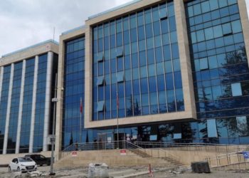 130 Bi̇n Tl Değeri̇ndeki̇ Altını Çalan Hırsızın Azmetti̇ri̇ci̇si̇ Serbest Kaldı