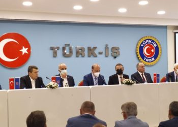 2021 Yılı Kamu Toplu İş Sözleşmeleri̇ Çerçeve Protokolü İmzalandı