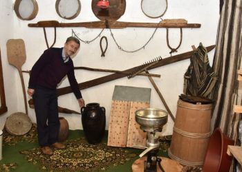 Atmaya Kıyamadığı Eski̇ Eşyalarla Köy Evi̇ni̇ Müzeye Çevi̇rdi̇