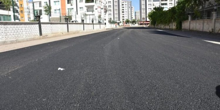 Bağlar Beledi̇yesi̇ 28 Ayda Asfaltlama Rekoru Kırdı