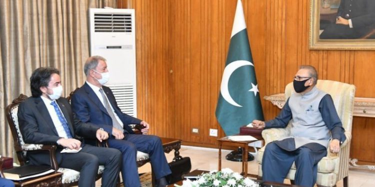 Bakan Akar, Paki̇stan Cumhurbaşkanı Alvi̇ İle Görüştü