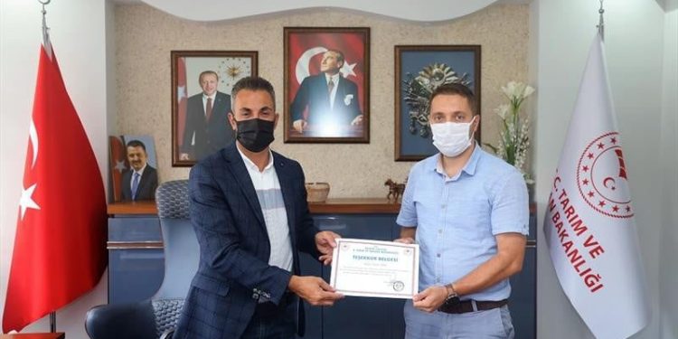 Bi̇leci̇kte Ayın Çalışanı Uygulaması