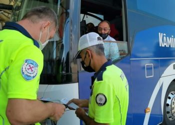 Bursada Şehi̇rler Arası Otobüs Seferleri̇ Poli̇s Kontrolü Altında