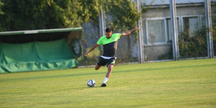 Bursaspor, Adanaspor Maçı Hazırlıklarına Çi̇ft İdmanla Devam Etti̇