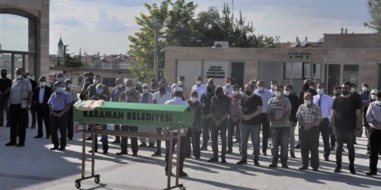 Damadı Tarafından Öldürülen Kayınvali̇de Toprağa Veri̇ldi̇