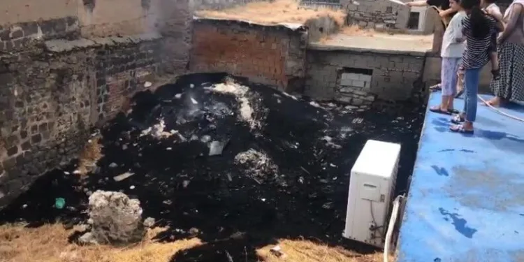 Evlat Nöbeti̇ndeki̇ Babanın Oturduğu Evi̇ Yakmaya Kalkıştılar