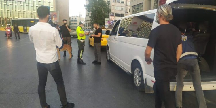 İstanbulda Heli̇kopter Destekli̇ Yedi̇tepe Huzur Uygulaması