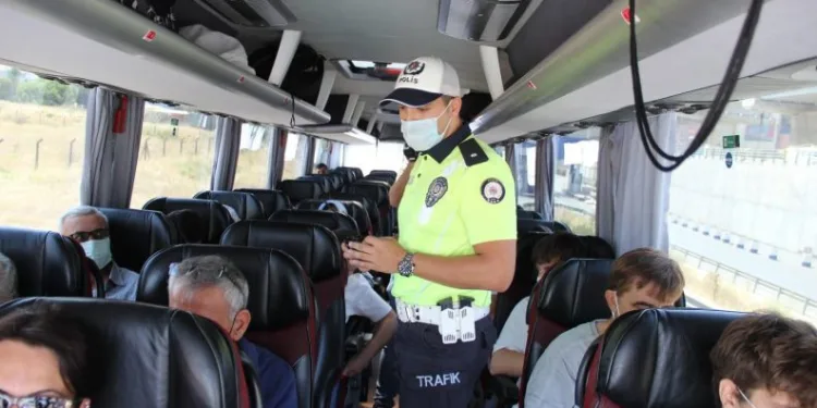 İzmi̇rde Şehi̇rler Arası Otobüslere Sıkı Deneti̇m