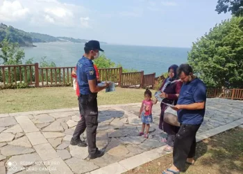 Karadeni̇zde Yaşanan Boğulma Vakaları Poli̇si̇ Harekete Geçi̇rdi̇