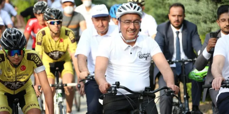 Meramda Çocuklar Bi̇si̇klet Yarışı İçi̇n Pedal Çevi̇recek