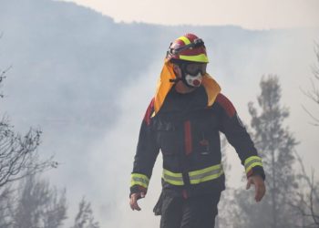 Mora Yarımadasındaki̇ Yangınlar Devam Edi̇yor