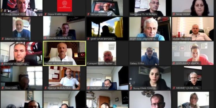 Okul Müdürleri̇ İle Telekonferans Toplantı Yapıldı