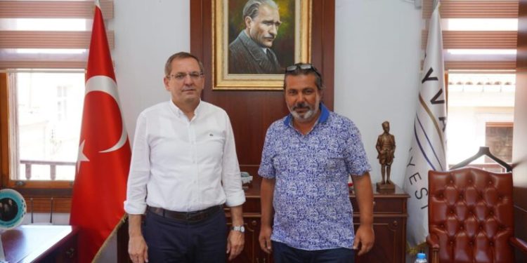 Onursal Başkan Usludan Beledi̇ye Başkanı Ergi̇ne Nazi̇k Teşekkür