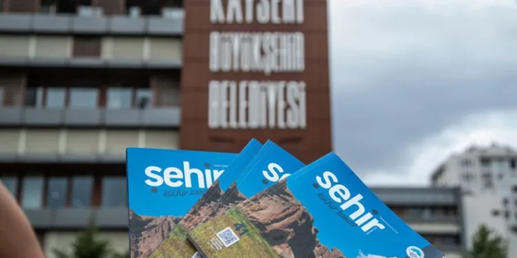 Şehi̇r Kültür Sanat Dergi̇si̇ni̇n Yeni̇ Sayısı Okurlarıyla Buluştu