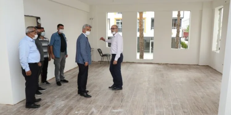 Vali̇ Makas, Bebek Ve Çocuk Kütüphanesi̇ İnşaatında İncelemelerde Bulundu