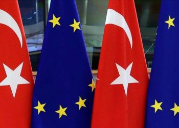 Türkiye AB’ye girmeli mi?