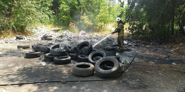 Bursa’da hurda demir için ağaçları yakıyorlardı