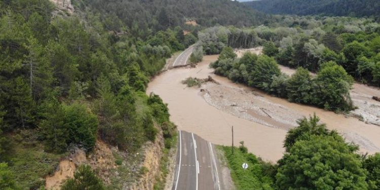 Selin yıkıcı etkisi havadan görüntülendi