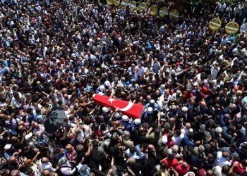 Cüneyt Arkın son yolculuğuna uğurlandı